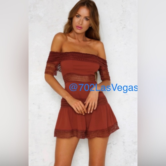 Hello Molly Romper playsuit - Picture 3 of 6